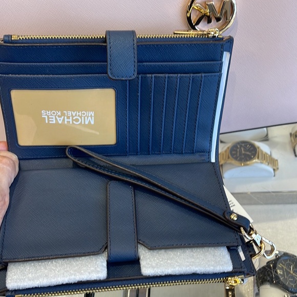 MICHAEL KORS LARGE DOUBLE ZIP WRISTLET WALLET PHONE CASE 
Navy NWT - Picture 14 of 16
